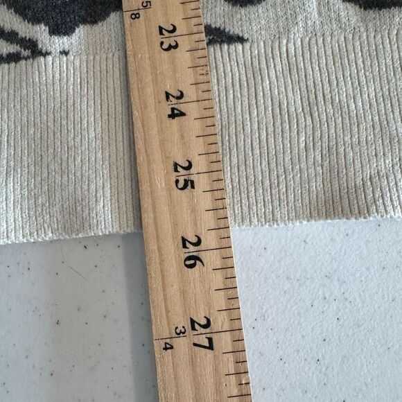 Daily Ritual Women’s Zebra Striped Sweater Size Large Acrylic Blend Round Neck - Picture 7 of 9